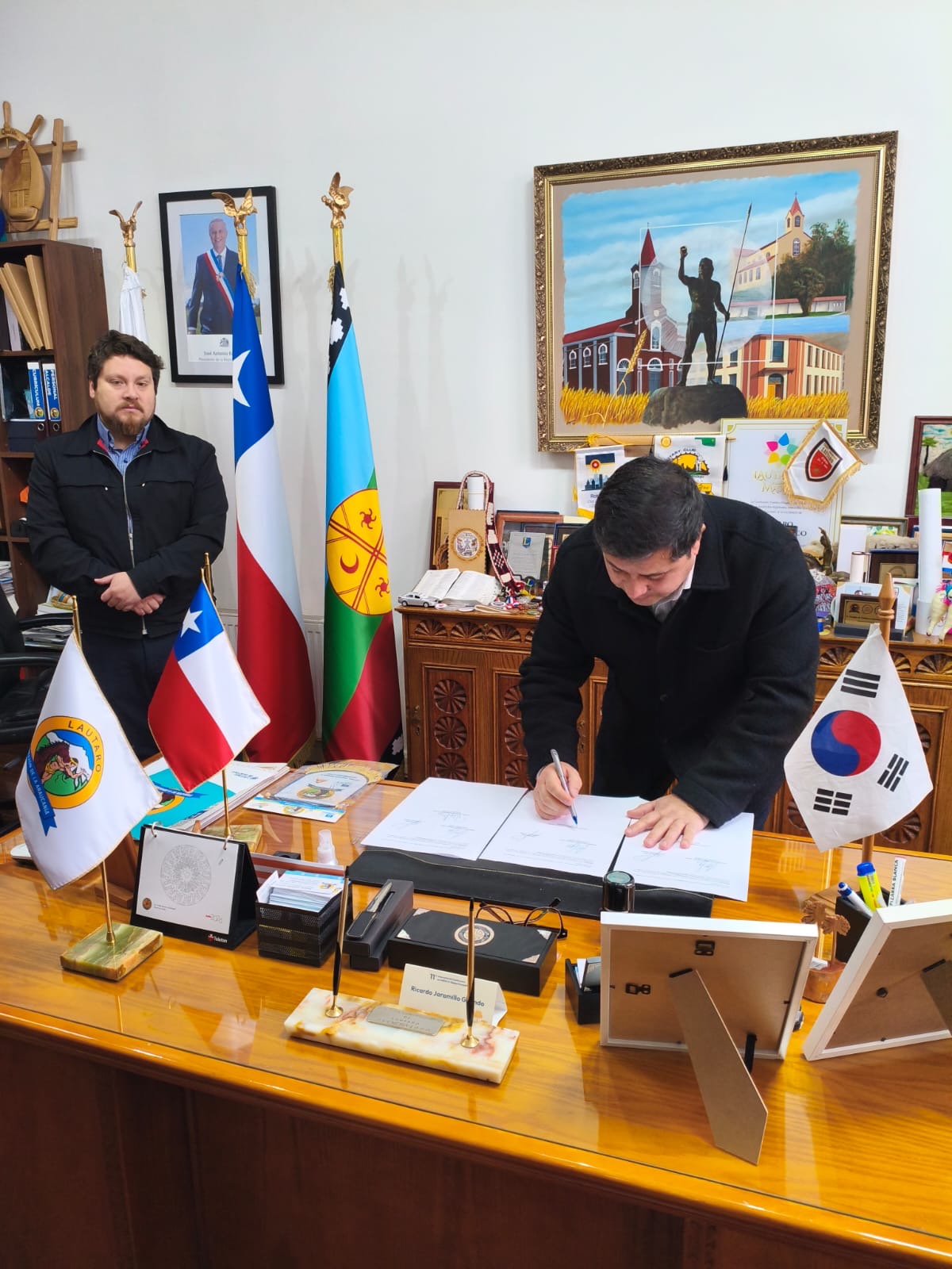 Municipalidad de Lautaro y Fundación EAGON renuevan convenio para fortalecer la formación artística en la comuna