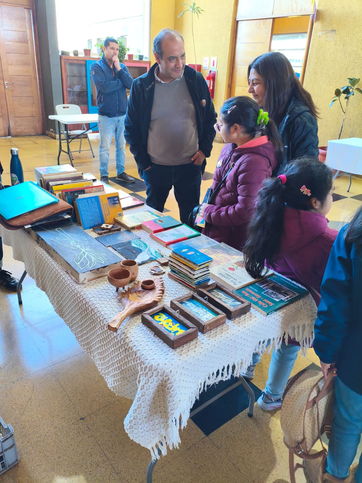 Segunda Feria del Libro Usado reunió a más de 10 expositores en Lautaro