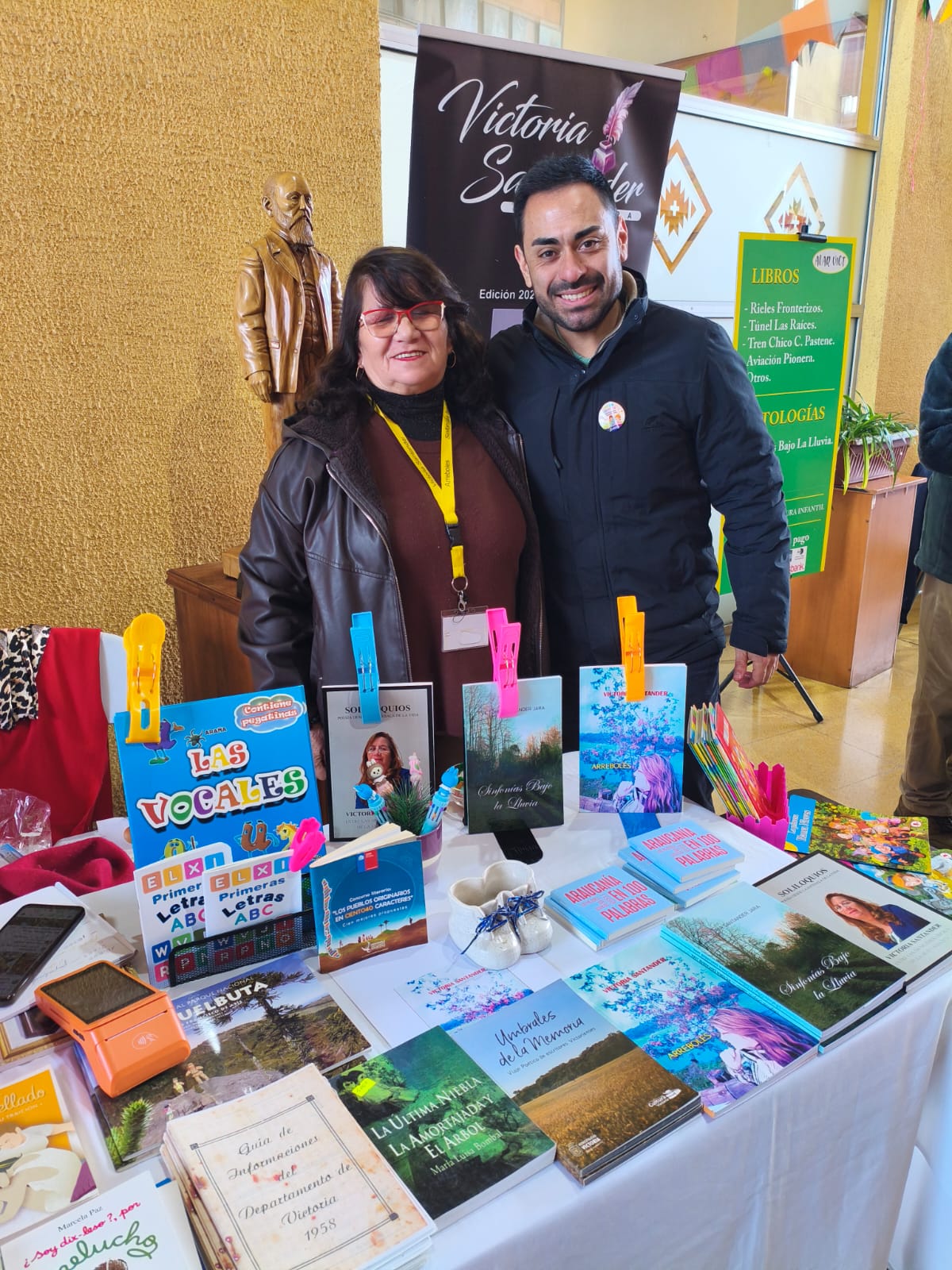 Segunda Feria del Libro Usado reunió a más de 10 expositores en Lautaro