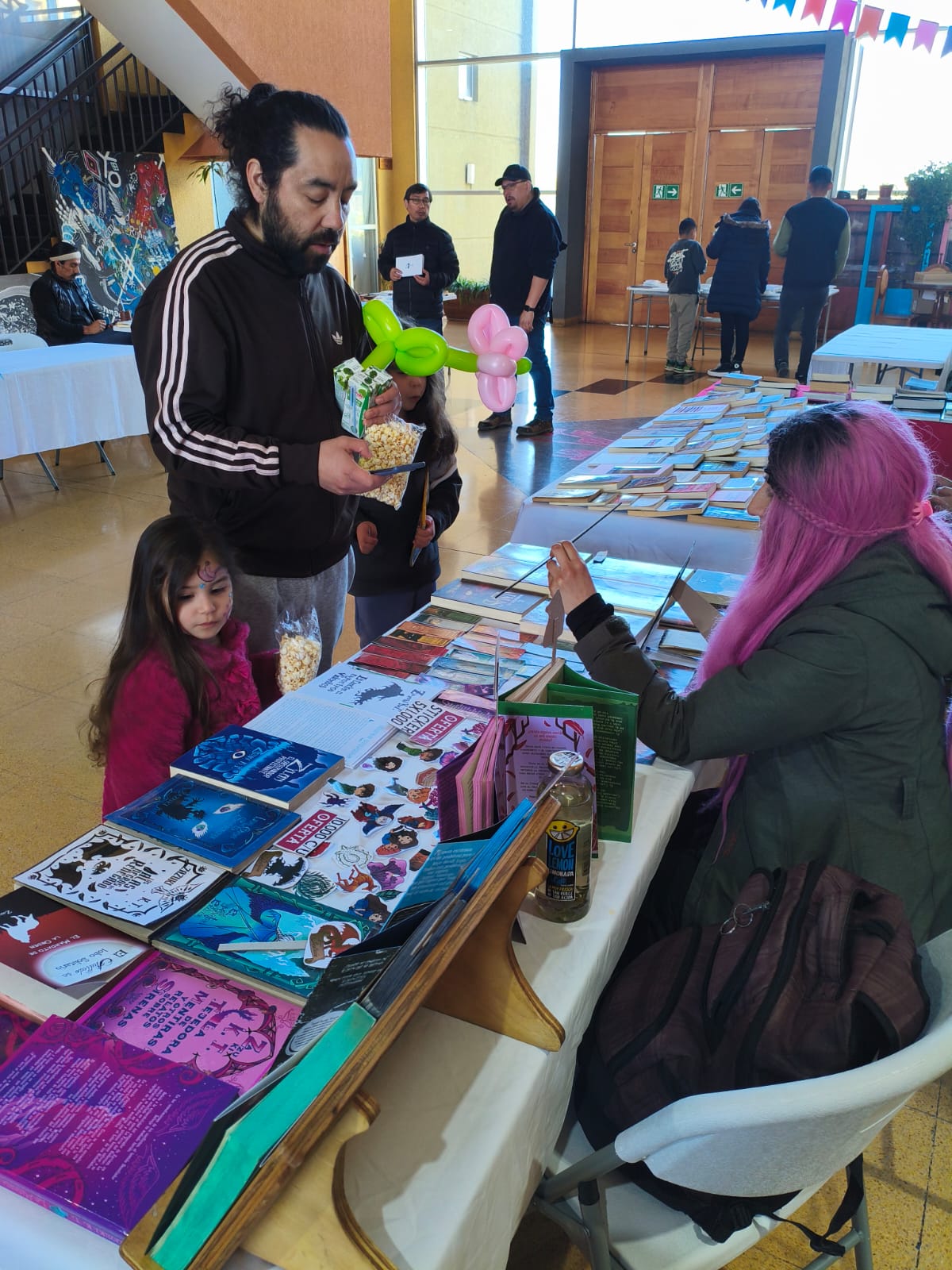 Segunda Feria del Libro Usado reunió a más de 10 expositores en Lautaro